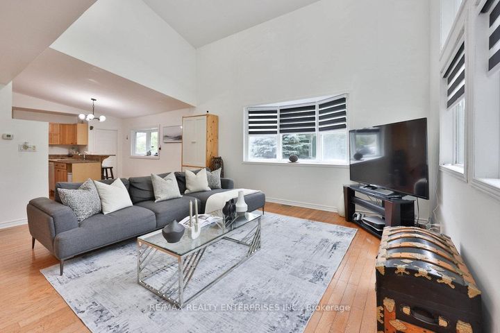 Photo 18 at 708 Montbeck Crescent, Lakeview, Mississauga