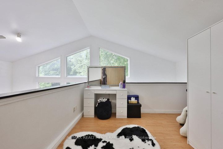 Photo 27 at 708 Montbeck Crescent, Lakeview, Mississauga