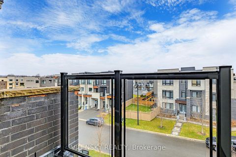 Photo 4 at 162 Golden Trail, Patterson, Vaughan
