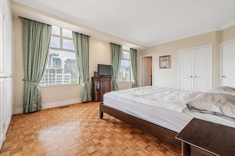 Photo 21 at 13 - 423 Avenue Road, St. Clair, Toronto