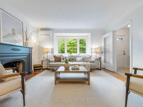 Photo 2 at 11 Briar Dale Boulevard, Cliffside, Toronto