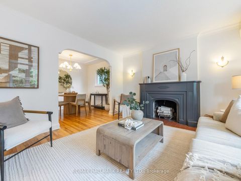 Photo 4 at 11 Briar Dale Boulevard, Cliffside, Toronto