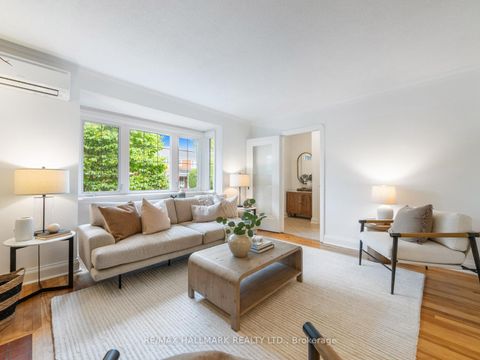 Photo 5 at 11 Briar Dale Boulevard, Cliffside, Toronto