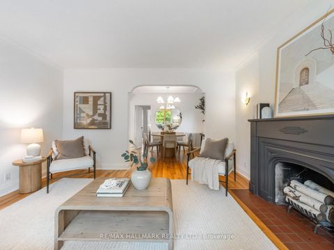 Photo 7 at 11 Briar Dale Boulevard, Cliffside, Toronto