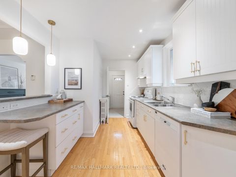 Photo 12 at 11 Briar Dale Boulevard, Cliffside, Toronto