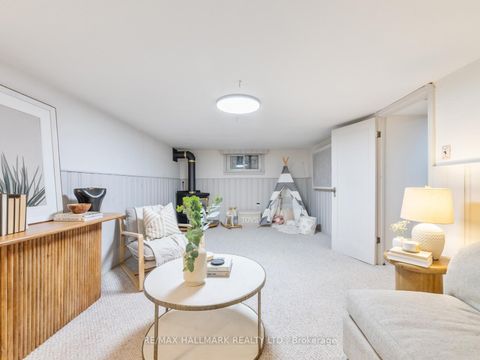 Photo 22 at 11 Briar Dale Boulevard, Cliffside, Toronto
