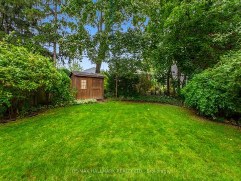 Photo 31 at 11 Briar Dale Boulevard, Cliffside, Toronto