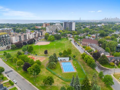 Photo 35 at 11 Briar Dale Boulevard, Cliffside, Toronto