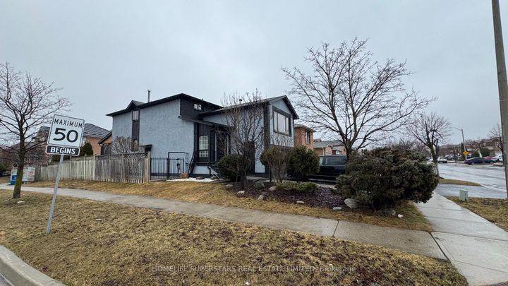 Photo 1 at 159 Richvale Drive S, Heart Lake East, Brampton