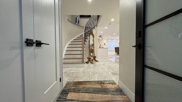 Photo 4 at 159 Richvale Drive S, Heart Lake East, Brampton