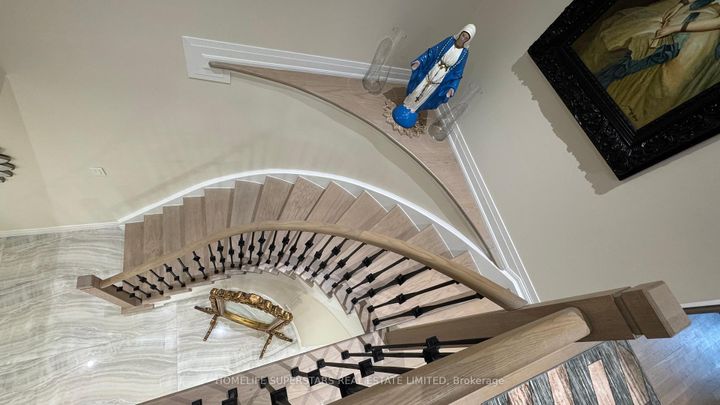 Photo 16 at 159 Richvale Drive S, Heart Lake East, Brampton