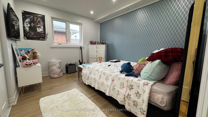 Photo 22 at 159 Richvale Drive S, Heart Lake East, Brampton