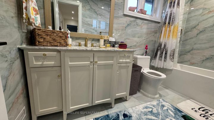 Photo 23 at 159 Richvale Drive S, Heart Lake East, Brampton