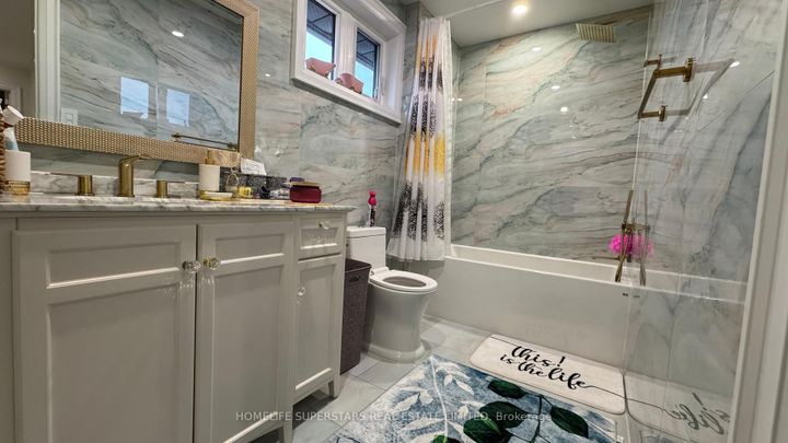 Photo 24 at 159 Richvale Drive S, Heart Lake East, Brampton