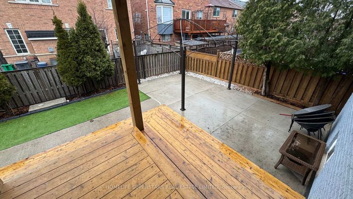 Photo 32 at 159 Richvale Drive S, Heart Lake East, Brampton