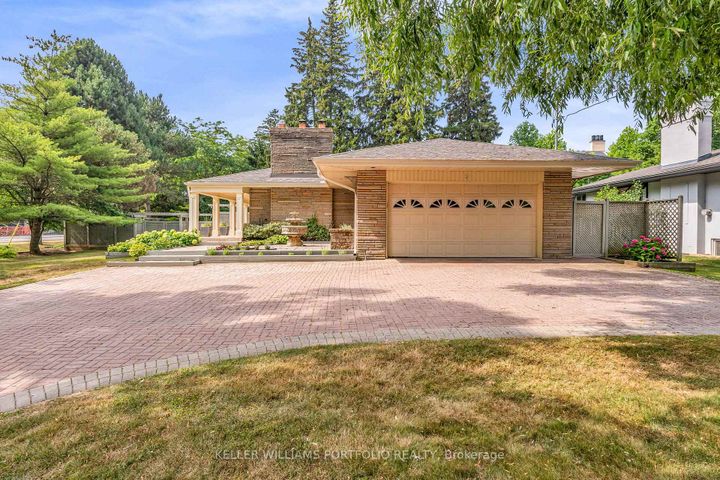 Photo 2 at 1123 Lakeshore Road E, OO Old Oakville, Oakville