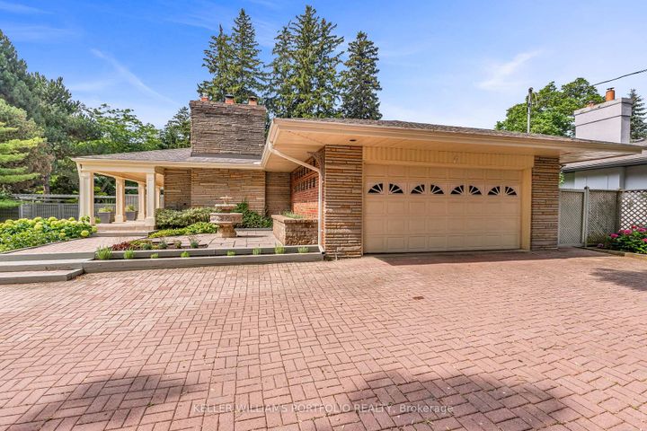 Photo 3 at 1123 Lakeshore Road E, OO Old Oakville, Oakville
