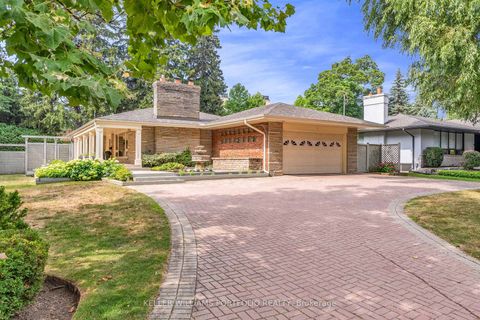 Photo 1 at 1123 Lakeshore Road E, OO Old Oakville, Oakville