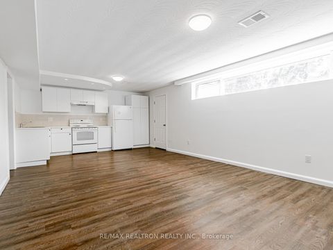 Photo 21 at 4 Chater Court, Lawrence, Toronto