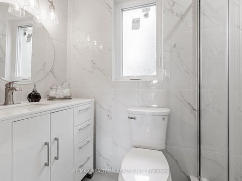 Photo 25 at 4 Chater Court, Lawrence, Toronto