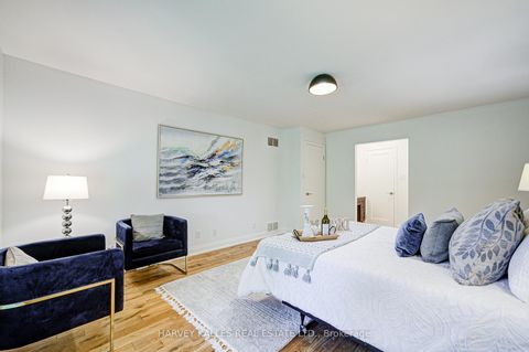 Photo 23 at 42 Crimson Mill Way, Windfields, Toronto