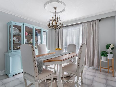 Photo 7 at 146 Weldrick Road W, North Richvale, Richmond Hill