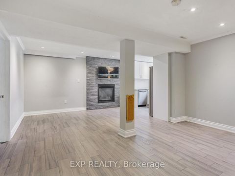 Photo 10 at 146 Weldrick Road W, North Richvale, Richmond Hill