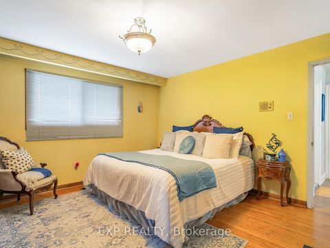 Photo 14 at 146 Weldrick Road W, North Richvale, Richmond Hill