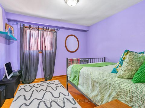 Photo 16 at 146 Weldrick Road W, North Richvale, Richmond Hill
