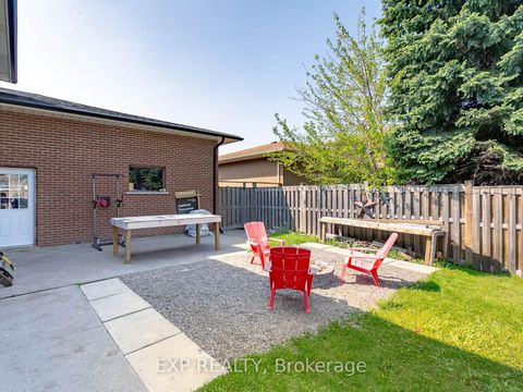 Photo 27 at 146 Weldrick Road W, North Richvale, Richmond Hill