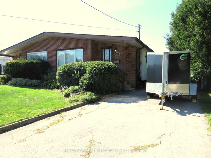 Photo 1 at 64 Luscombe Street, Greeningdon, Hamilton