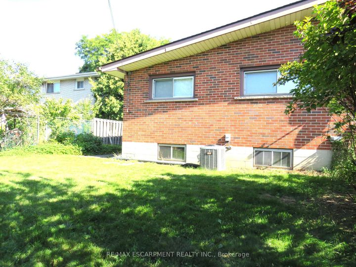 Photo 3 at 64 Luscombe Street, Greeningdon, Hamilton