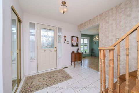 Photo 4 at 3 Henry Gate, Nobleton, King