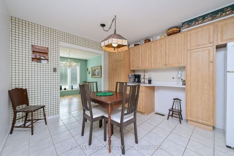 Photo 13 at 3 Henry Gate, Nobleton, King
