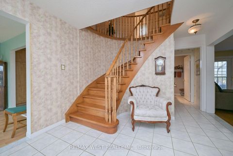 Photo 16 at 3 Henry Gate, Nobleton, King