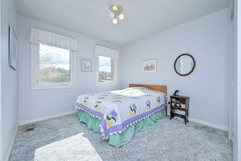 Photo 20 at 3 Henry Gate, Nobleton, King