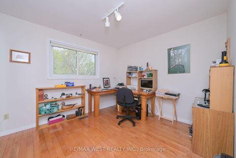 Photo 22 at 3 Henry Gate, Nobleton, King