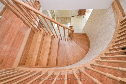 Photo 24 at 3 Henry Gate, Nobleton, King