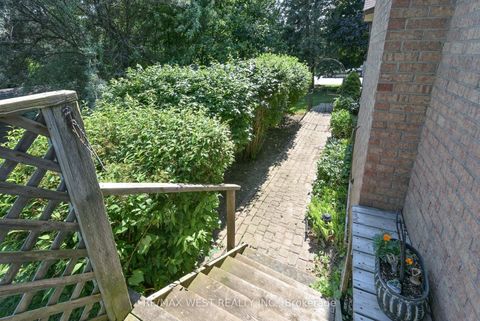 Photo 28 at 3 Henry Gate, Nobleton, King