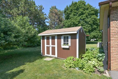 Photo 29 at 3 Henry Gate, Nobleton, King