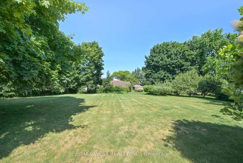 Photo 31 at 3 Henry Gate, Nobleton, King