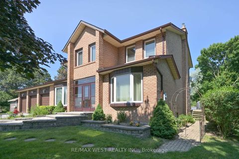 Photo 36 at 3 Henry Gate, Nobleton, King