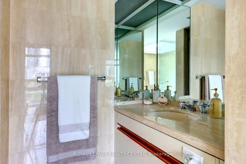 Photo 31 at 401W - 480 Queens Quay W, Waterfront Communities C1, Toronto