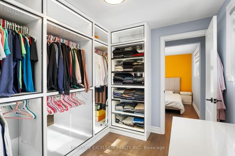 Photo 13 at 39 Davean Drive, Windfields, Toronto