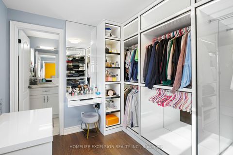 Photo 14 at 39 Davean Drive, Windfields, Toronto