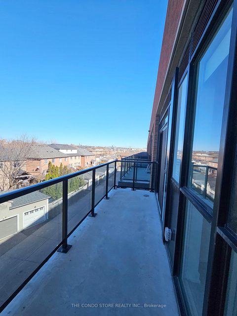 Photo 11 at 427 - 2300 St Clair Avenue W, Junction Area, Toronto