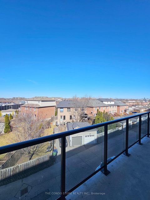 Photo 12 at 427 - 2300 St Clair Avenue W, Junction Area, Toronto
