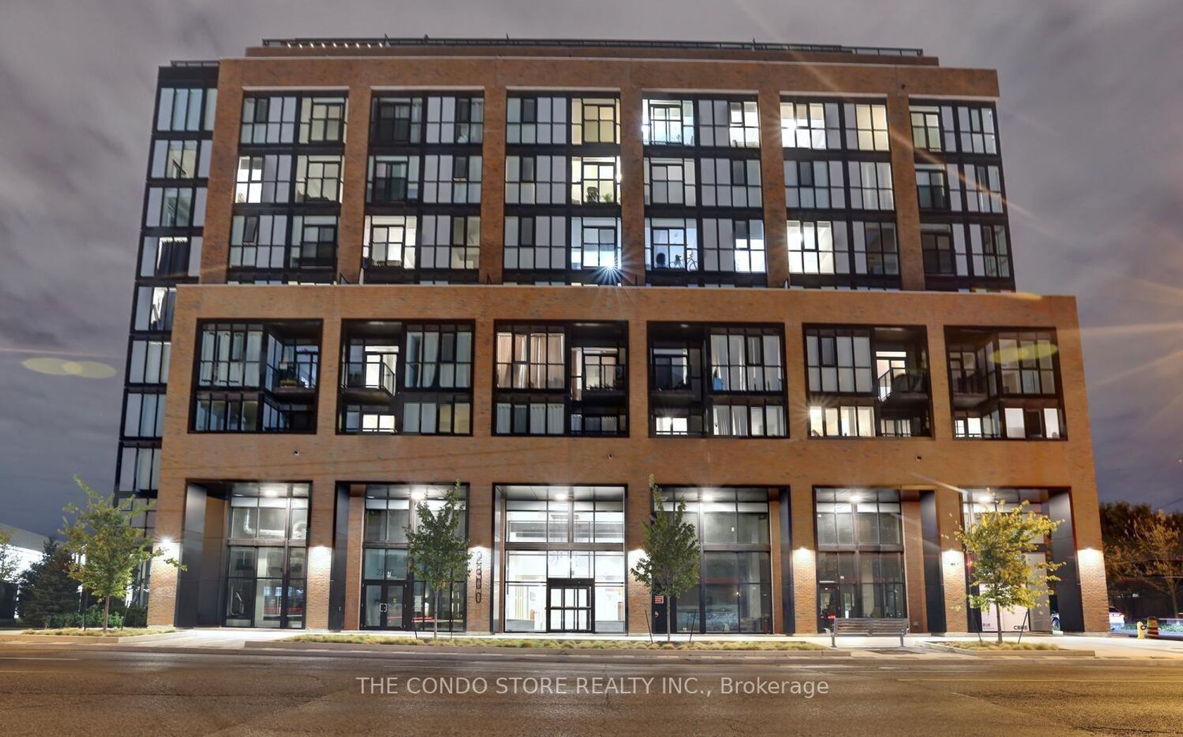 427 - 2300 St Clair Avenue W, Junction Area, Toronto 