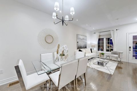 Photo 8 at 18 - 10 Hargrave Lane, York Mills, Toronto