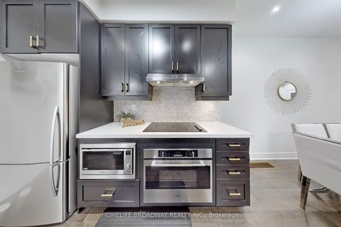 Photo 12 at 18 - 10 Hargrave Lane, York Mills, Toronto
